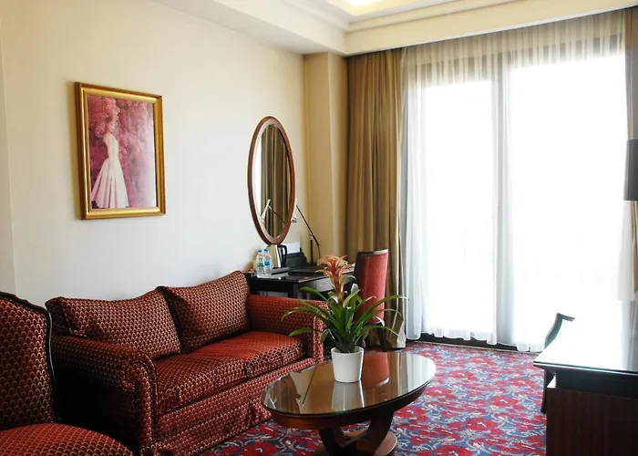 Blue Diamond Ataturk Palace Hotel 5*